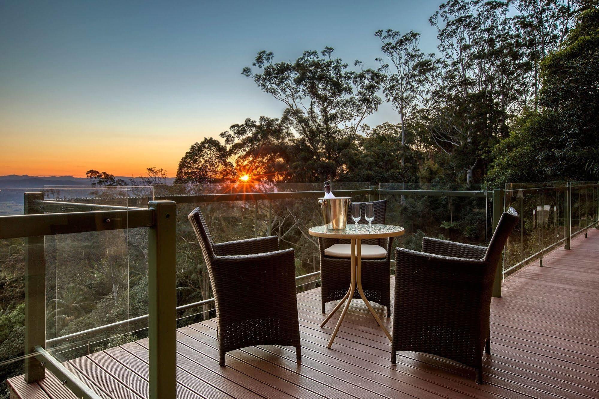 Avocado Sunset Bed & Breakfast Tamborine Mountain Exterior photo