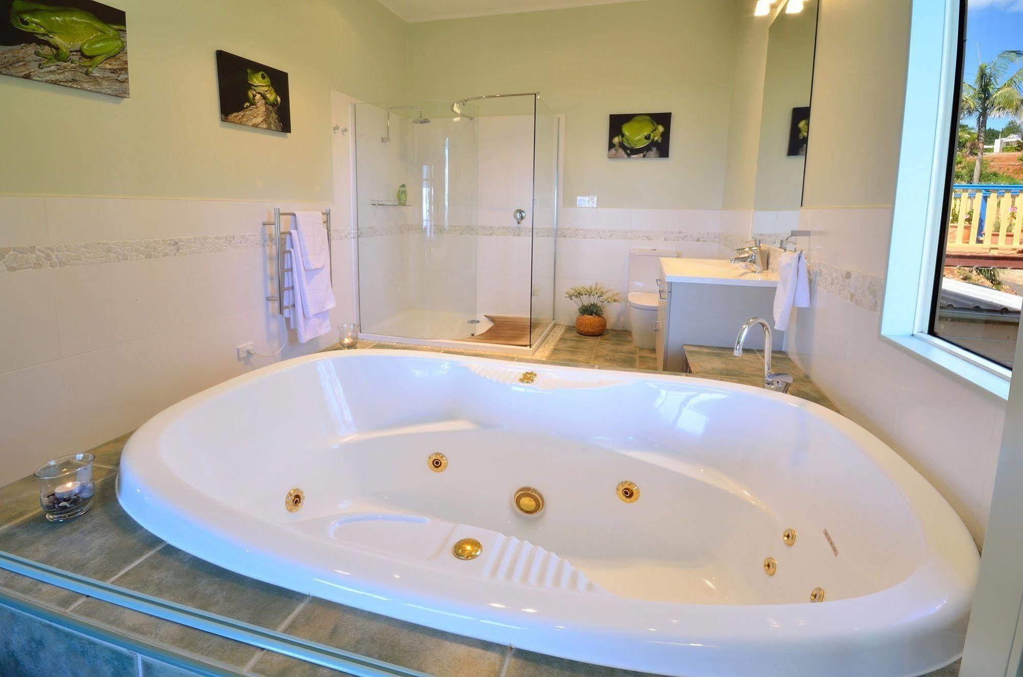 Avocado Sunset Bed & Breakfast Tamborine Mountain Exterior photo